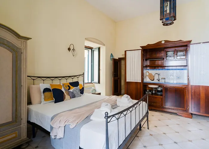 Mono Scilla Centro Storico * Otranto